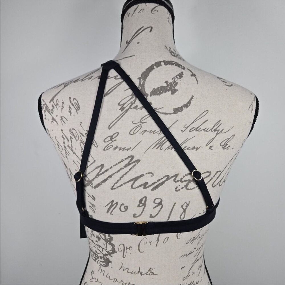 Frederick's of Hollywood small black Taormina one shoulder bikini top - Picture 4 of 12